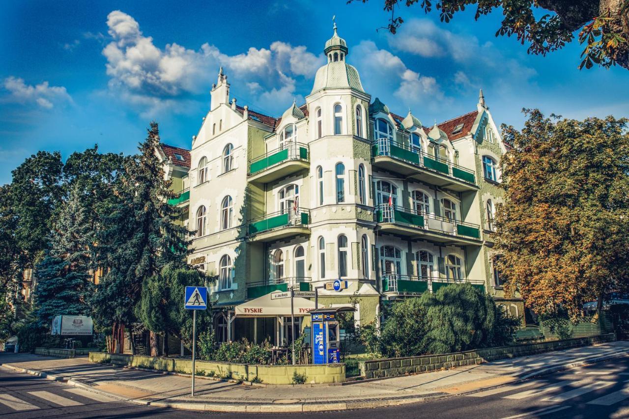 Отель Dom Zdrojowy Amber Свиноуйсьце Экстерьер фото