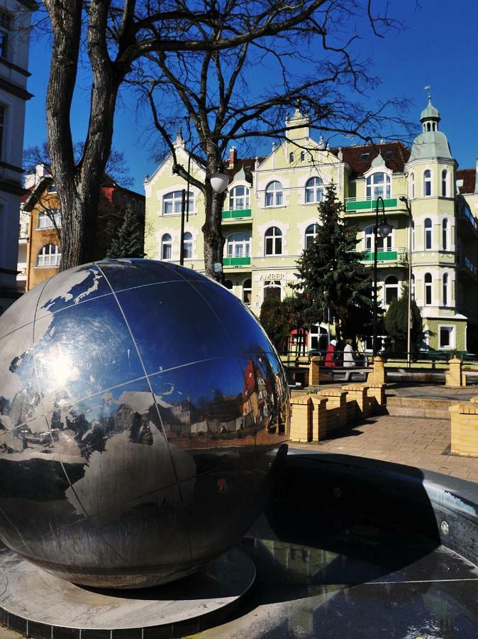 Отель Dom Zdrojowy Amber Свиноуйсьце Экстерьер фото
